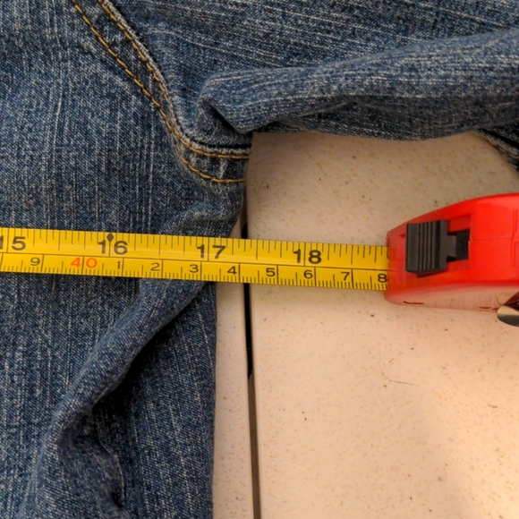 Levi's  jean jacket size small - Picture 3 of 8